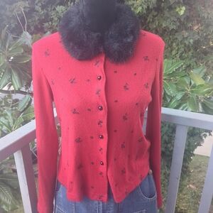 SOLD Vintage Heart & Soul Red Embroidered Cardigan w/ Faux Fur Collar 🌹